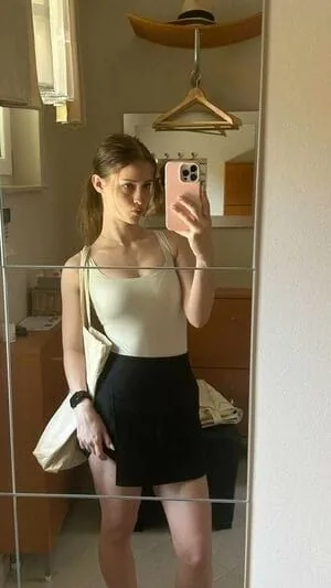 Nazlı - Bağcılar Escort